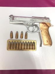 Изображение Фигурка из глазури Пистолет с патронами